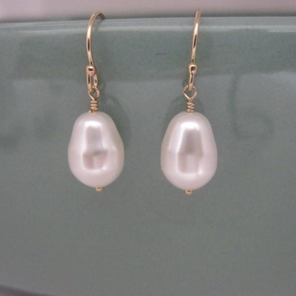 Tear Drop Pearl Earrings