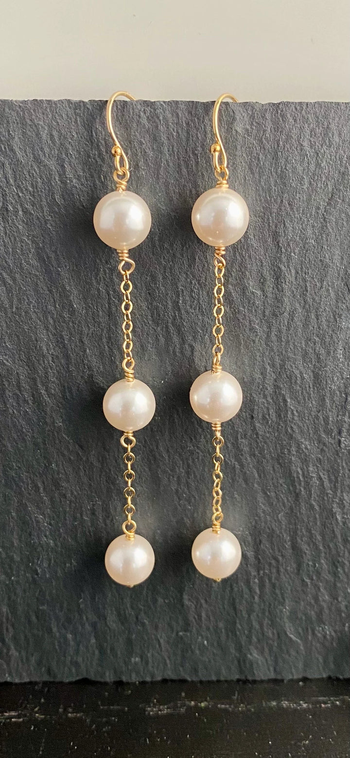 Pearl Earrings in Gold