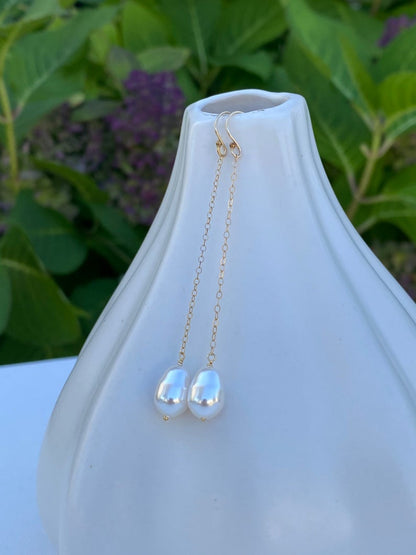 Tear drop pearl chain Earrings