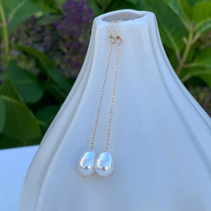 Tear drop pearl chain Earrings